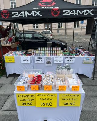 Vánoční jarmark v Horažďovicích.🎄 #jarmark #horazdovice #sojovesvicky #svicka #3dtisk #propisky #darecky #drobnosti...